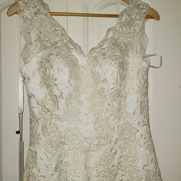 New Bally Bridal Mermaid Wedding Dress Size 2 - Picture 5 of 10